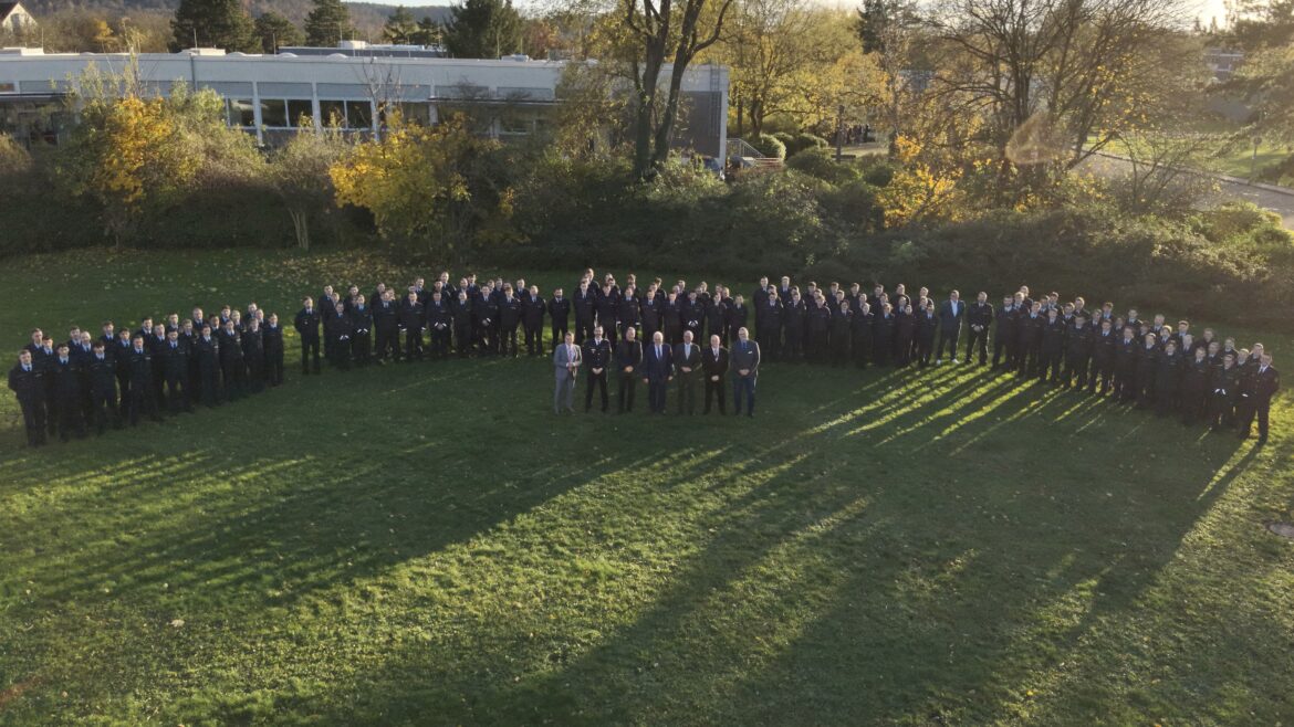 Gruppenbild des Einstellungsjahrgangs