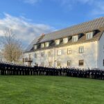 Gruppenbild des Einstellungsjahrgangs 2024 in Wertheim